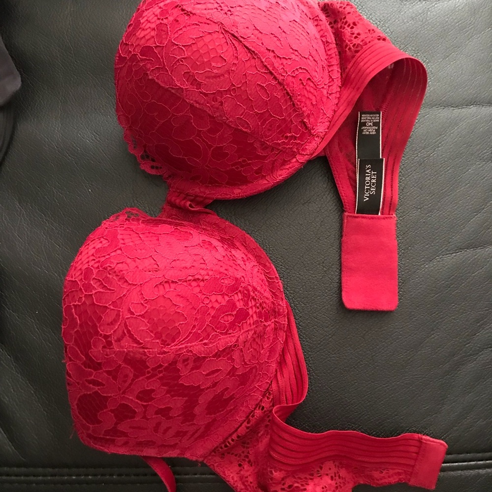 34D Victoria’s Secret Red Lace Push Up Bra New